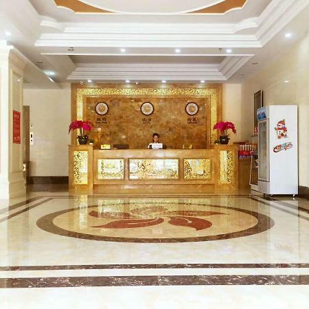 Longhui Business Hotel Huizhou  Extérieur photo