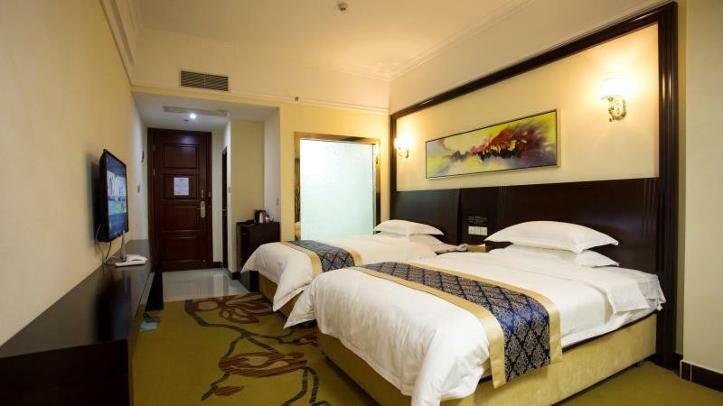 Longhui Business Hotel Huizhou  Extérieur photo