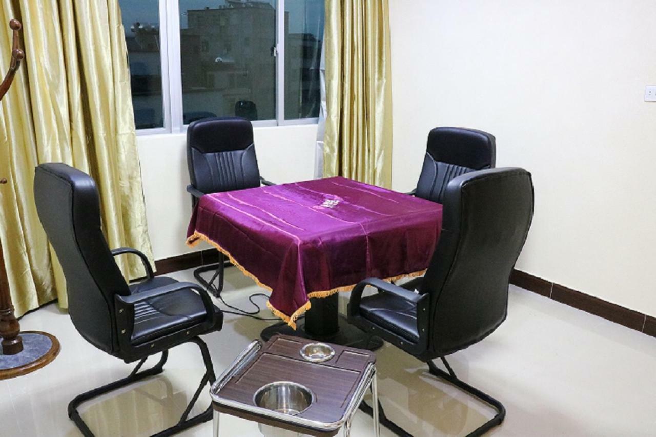 Longhui Business Hotel Huizhou  Extérieur photo