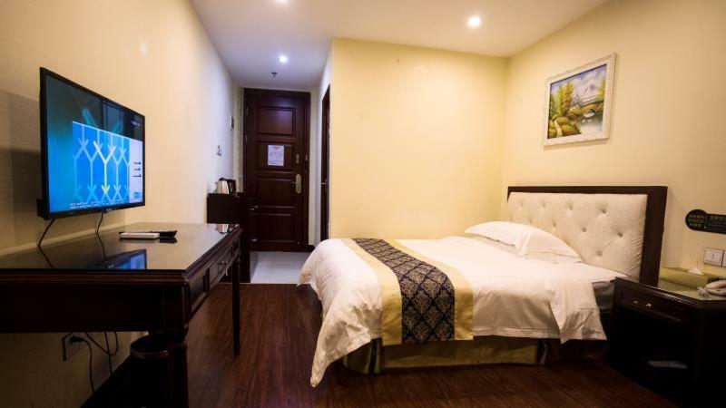 Longhui Business Hotel Huizhou  Extérieur photo